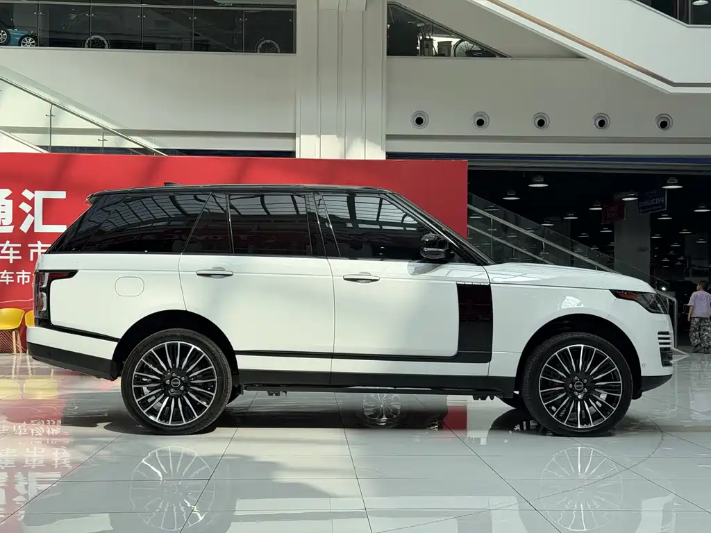 Land Rover Range Rover 2019 — фото 19
