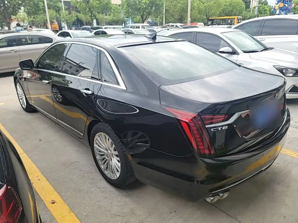 Cadillac CT6 2023 — фото 23