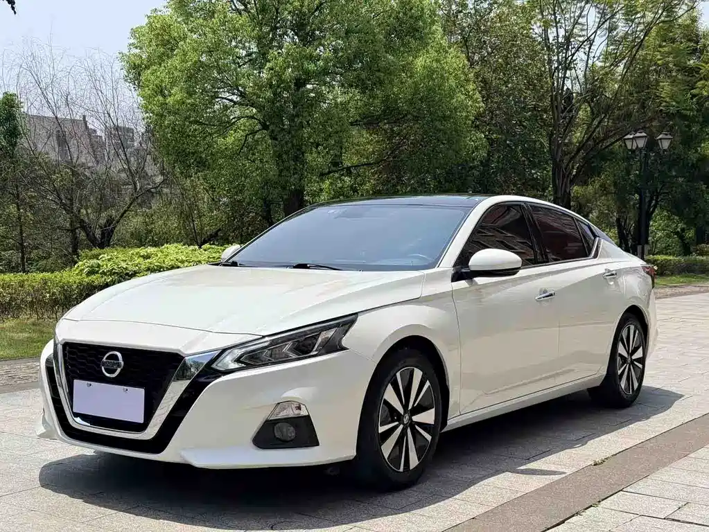 Nissan Teana 2022 — фото 3