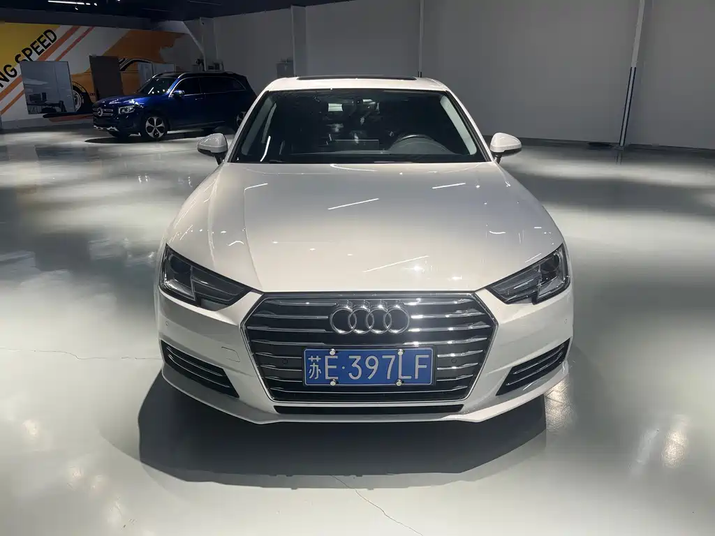 Audi A4L 2018 — фото 2