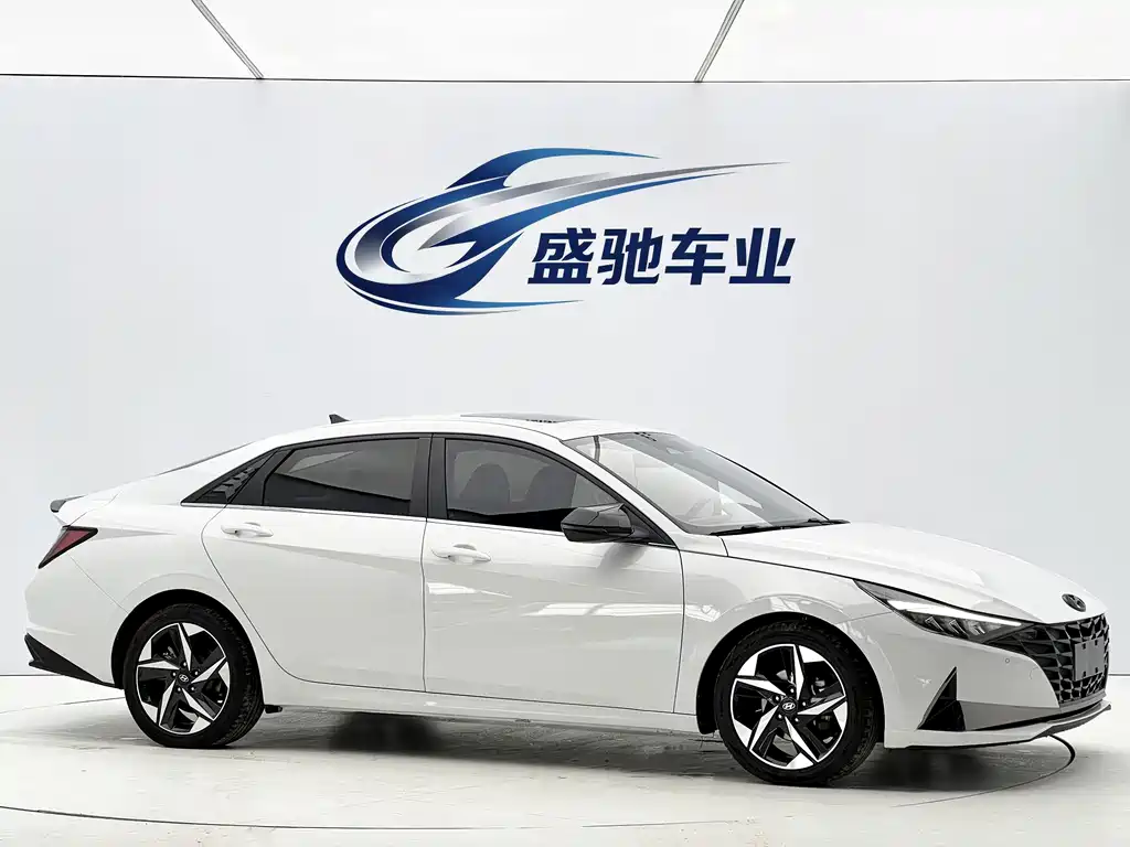 Hyundai Elantra 2023
