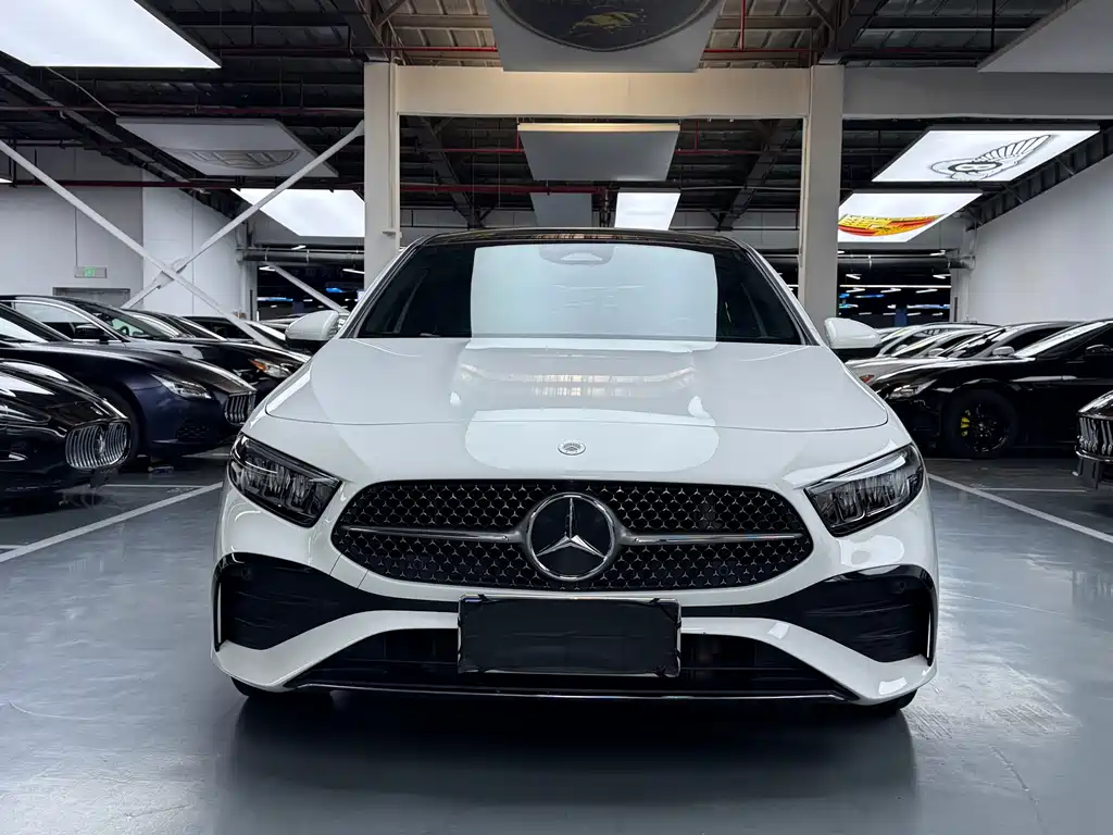 Mercedes-Benz A-Class 2023 — фото 2