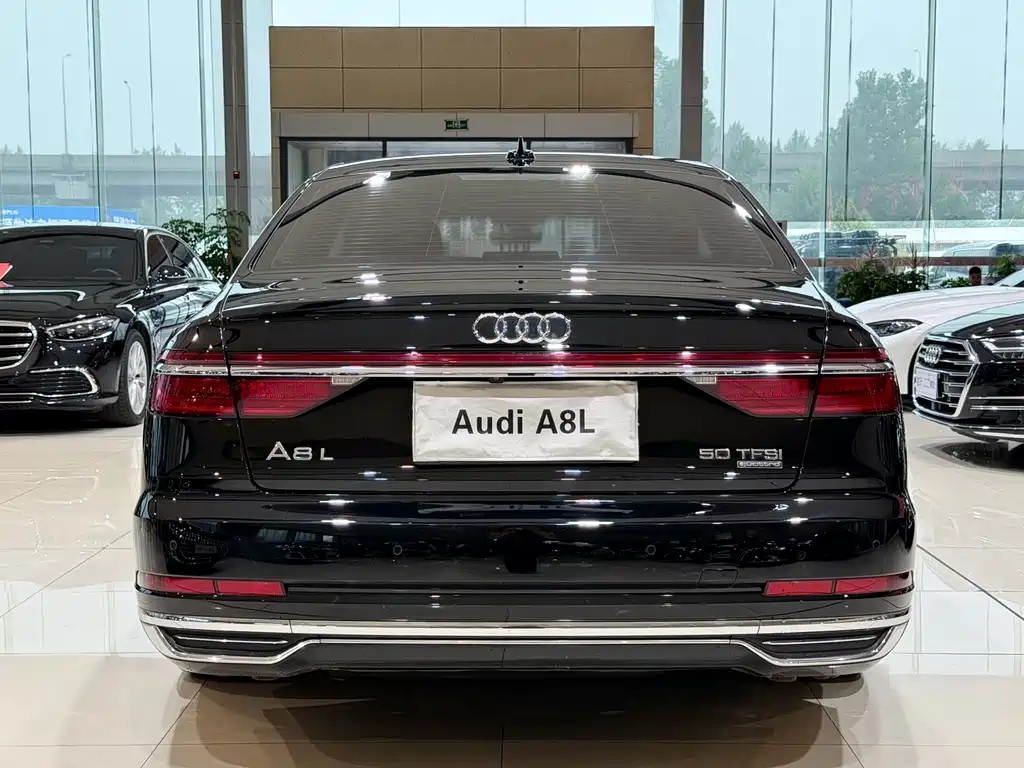 Audi A8 2021