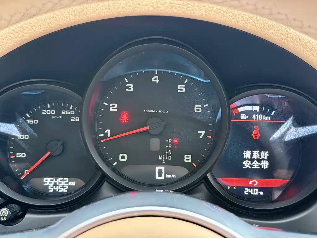 Porsche Macan 2016 — фото 14