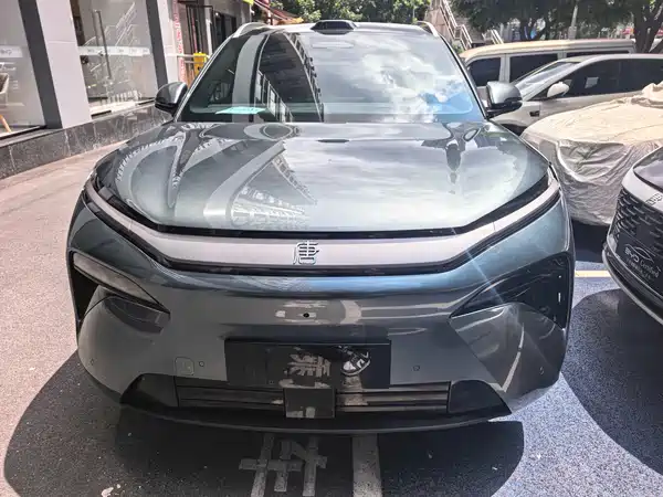 BYD Tang L 2025