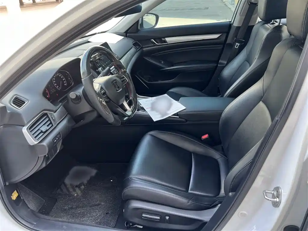 Honda Accord 2018 — фото 15