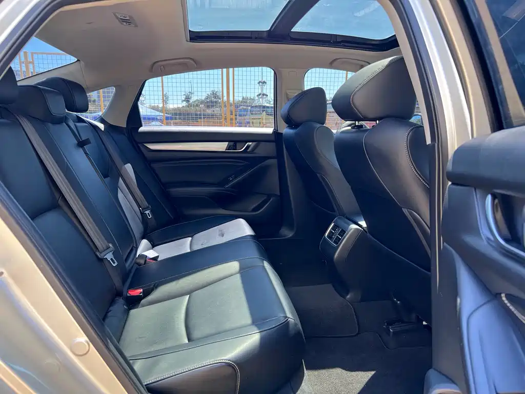 Honda Inspire 2019 — фото 11