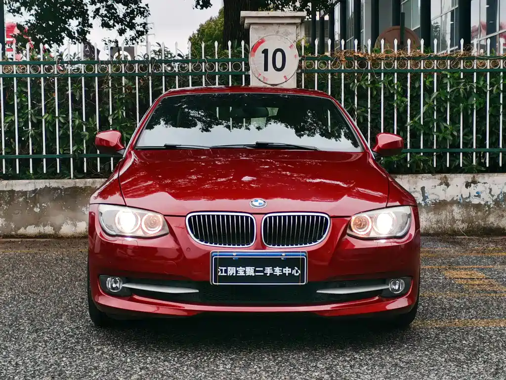 BMW 3 Series 2011 — фото 2