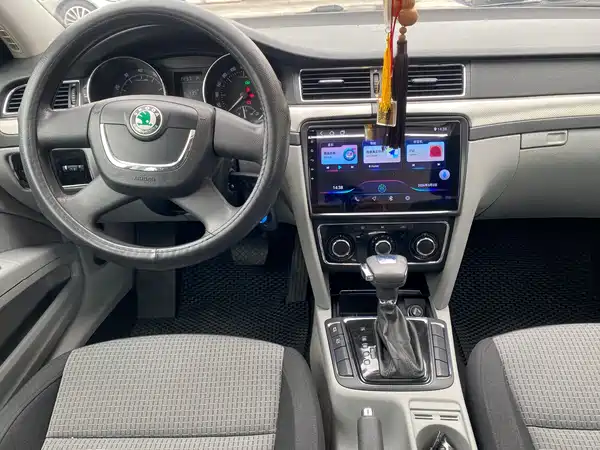 Skoda Superb 2013