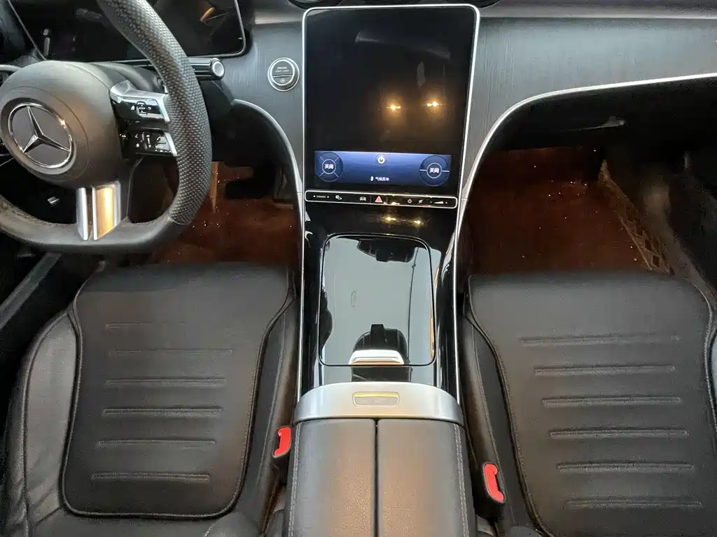 Mercedes-Benz C-Class 2023 — фото 15