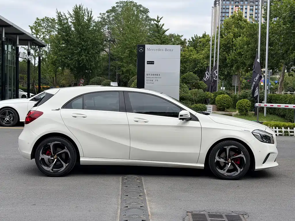 Mercedes-Benz A-Class 2016