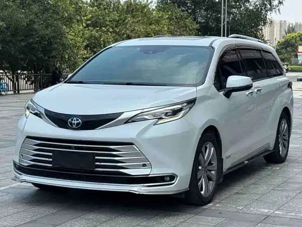 Toyota Sienna 2022