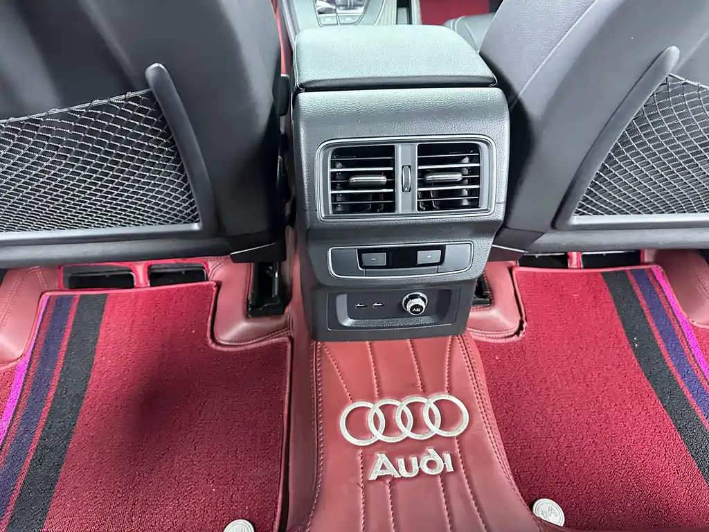Audi Q5L 2023 — фото 13