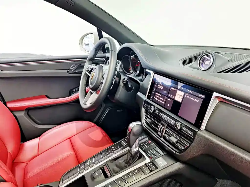 Porsche Macan 2020 — фото 11