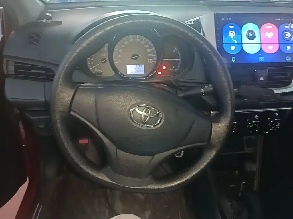 Toyota Vios 2017 — фото 11