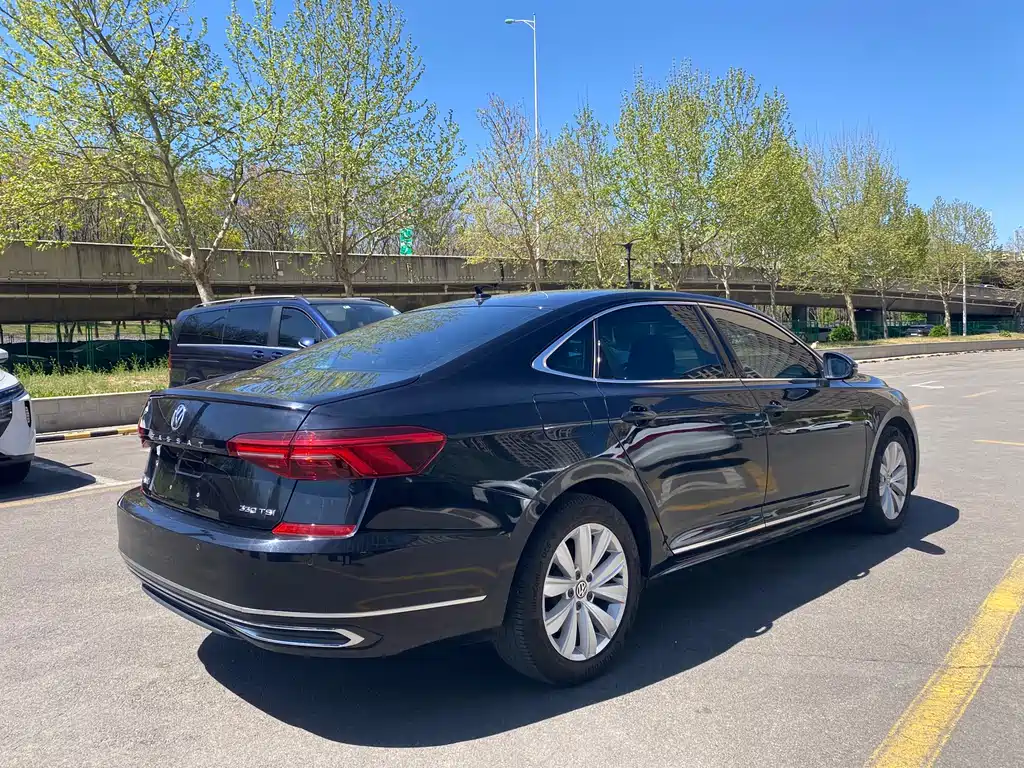 Volkswagen Passat 2019 — фото 3