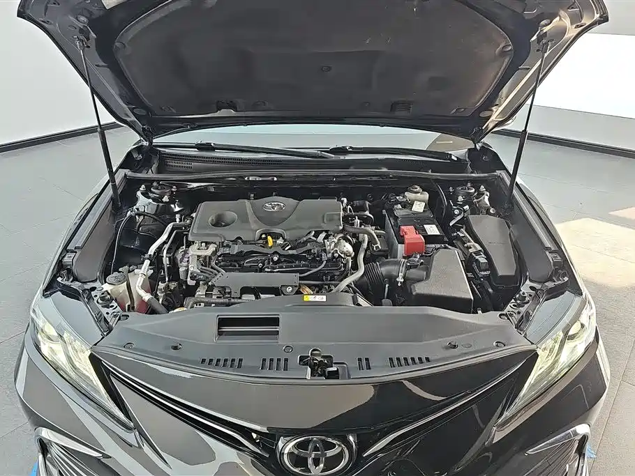 Toyota Camry 2022 — фото 10