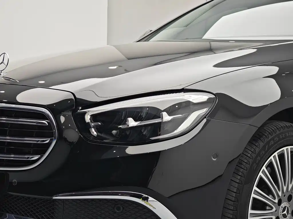 Mercedes-Benz E-Class 2022 — фото 11