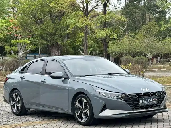 Hyundai Elantra 2021