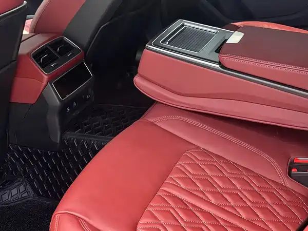 Audi A7L 2025
