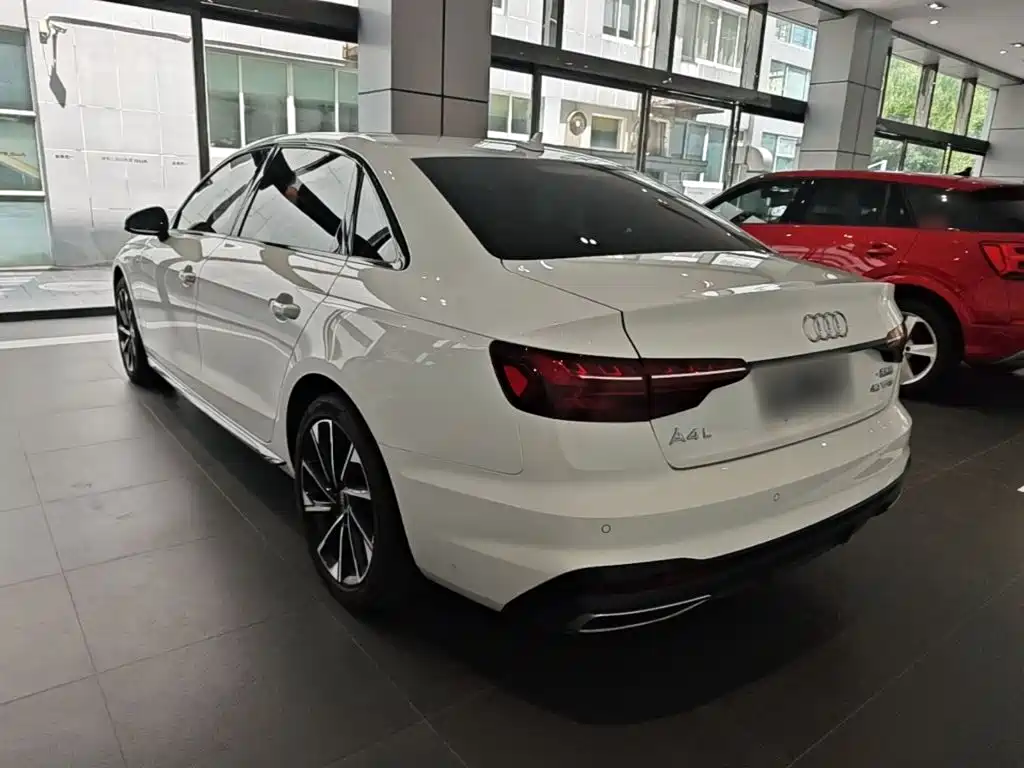 Audi A4L 2023