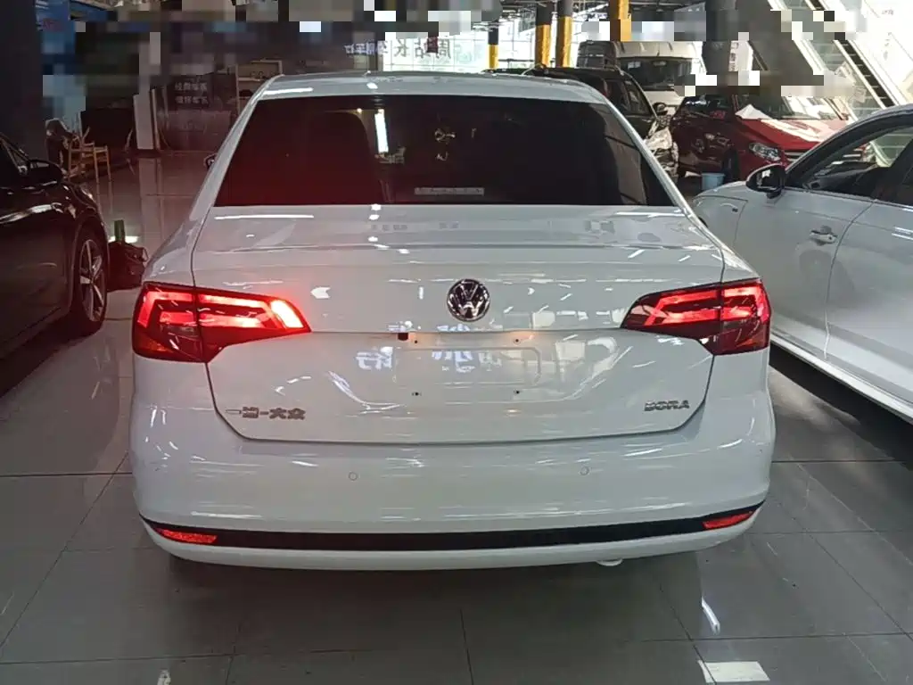 Volkswagen Bora 2021