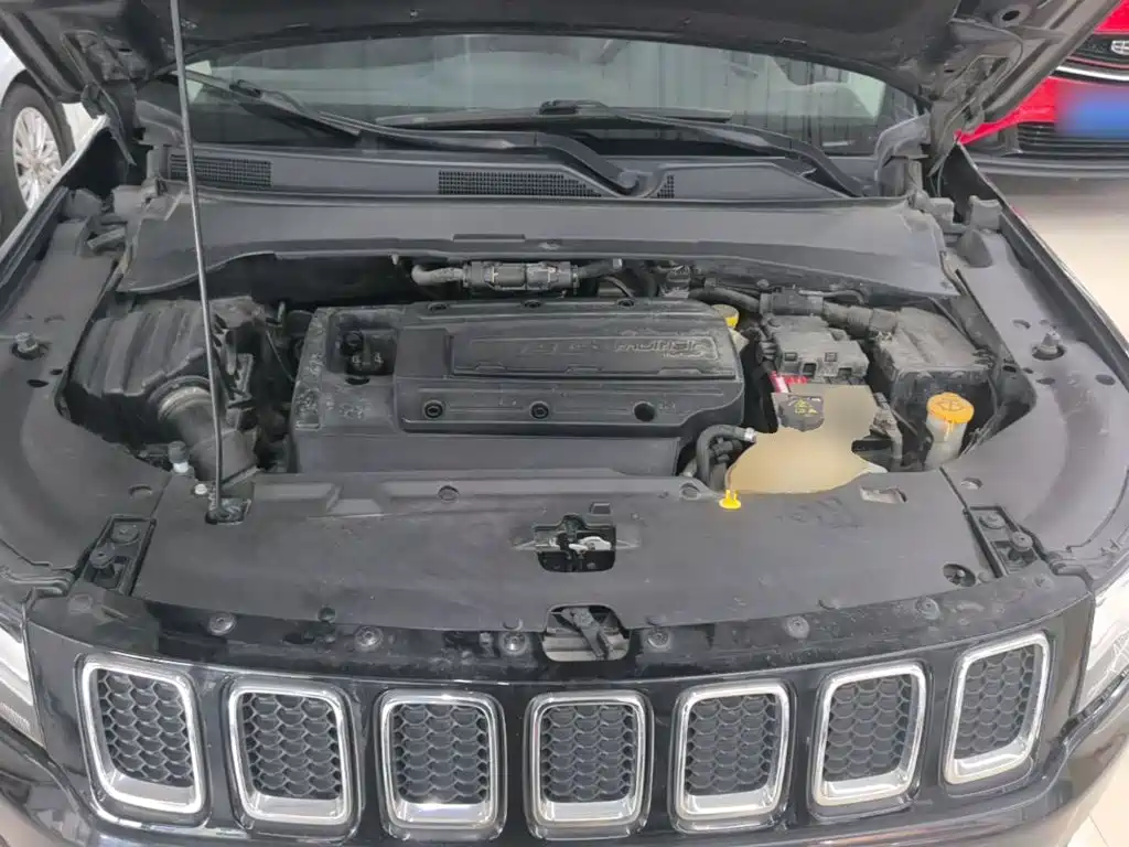 Jeep Compass 2017 — фото 20