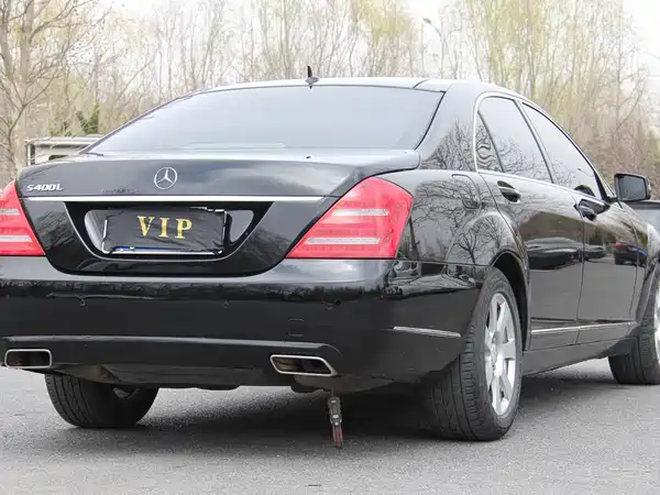 Mercedes-Benz S-Class 2010