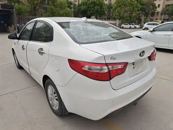 Kia K2 2012