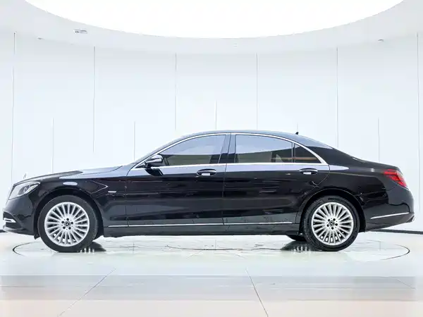 Mercedes-Benz S-Class 2020