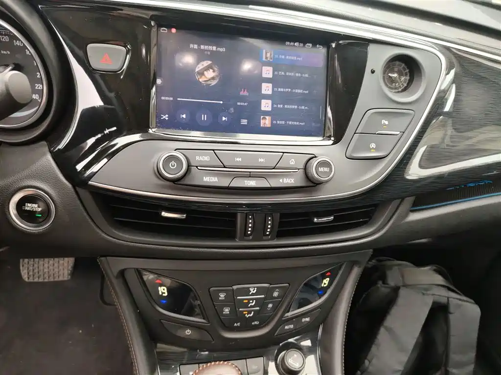 Buick Envision Plus 2017 — фото 13