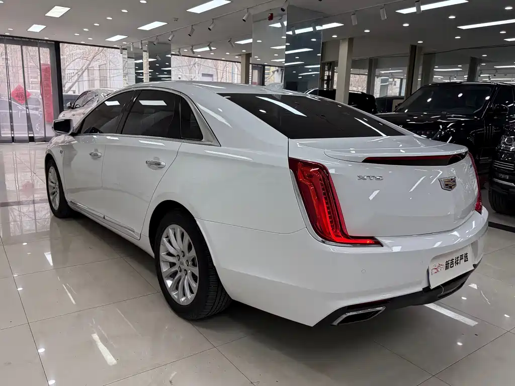 Cadillac XTS 2019 — фото 15