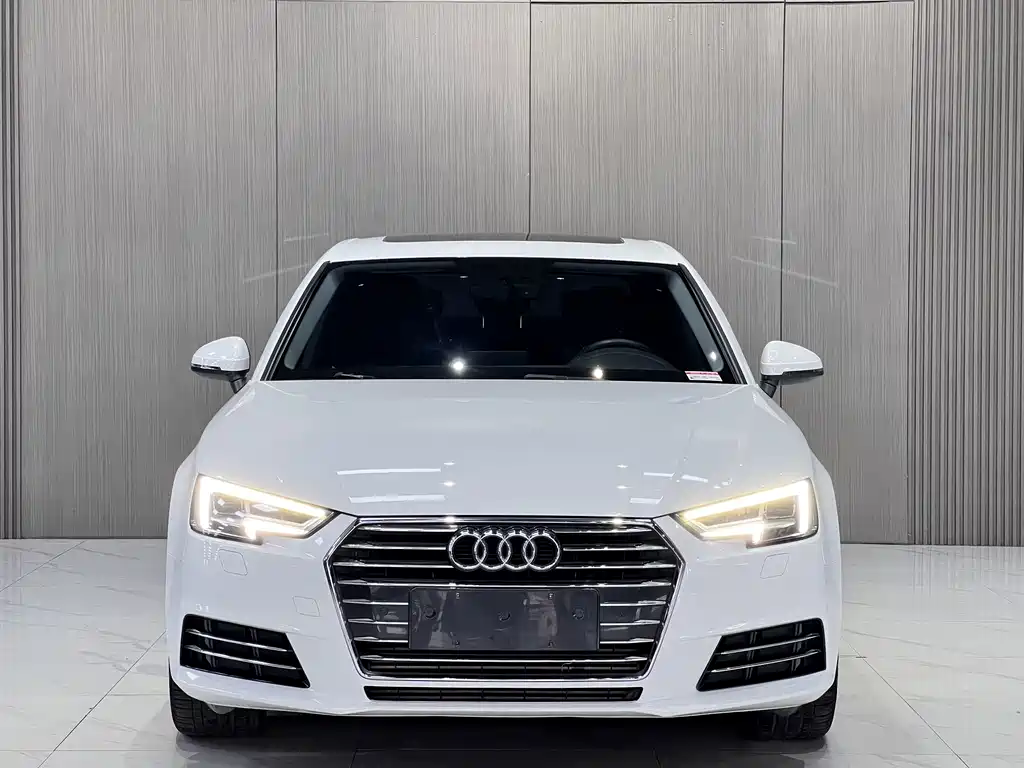 Audi A4L 2018