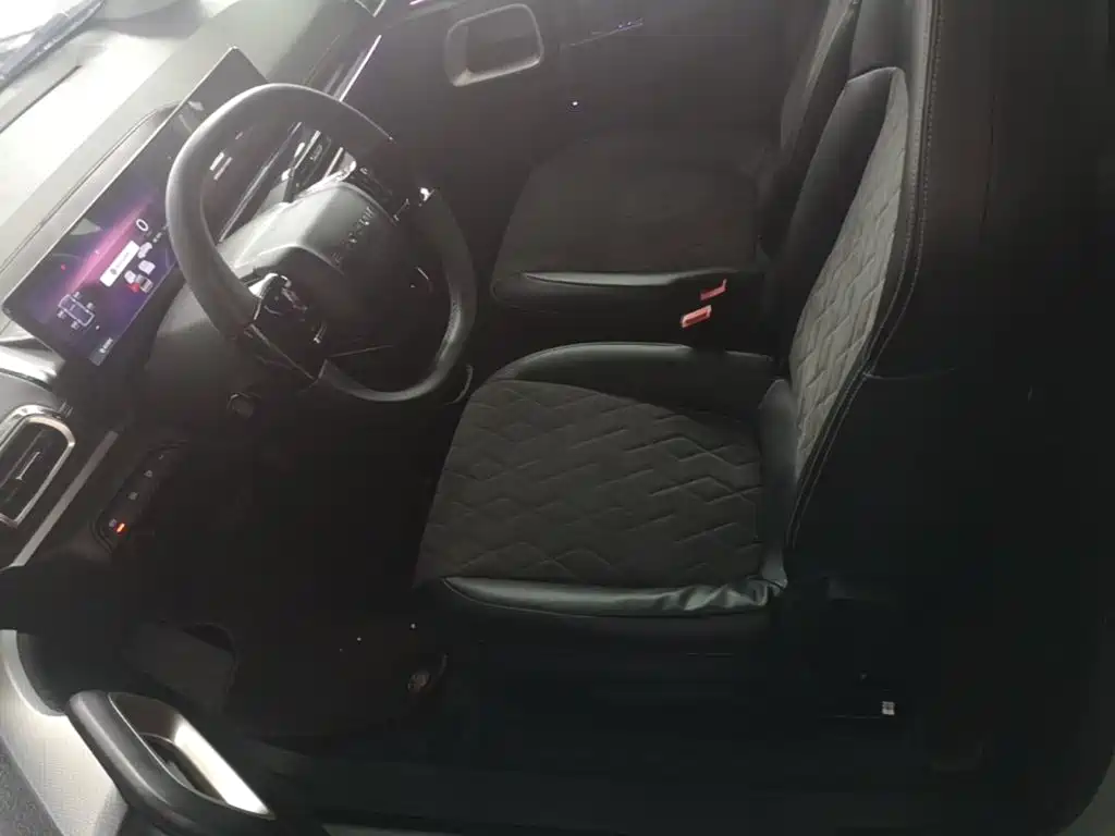 Baojun KiWi EV 2023 — фото 15