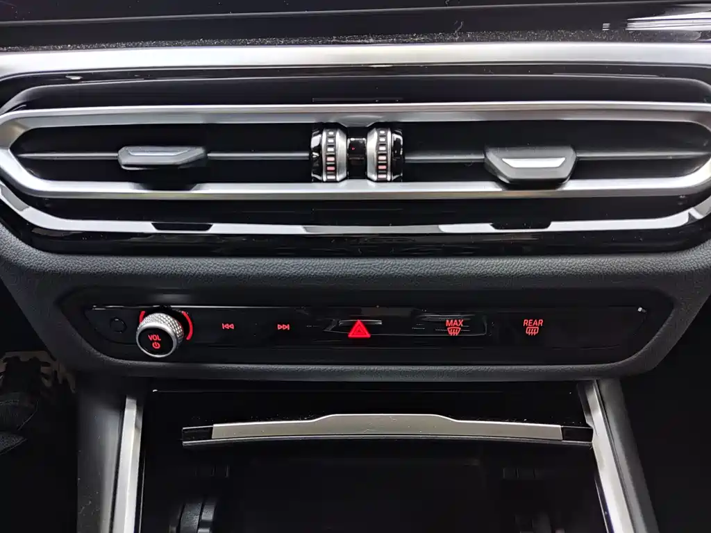 BMW 3 Series 2022 — фото 13