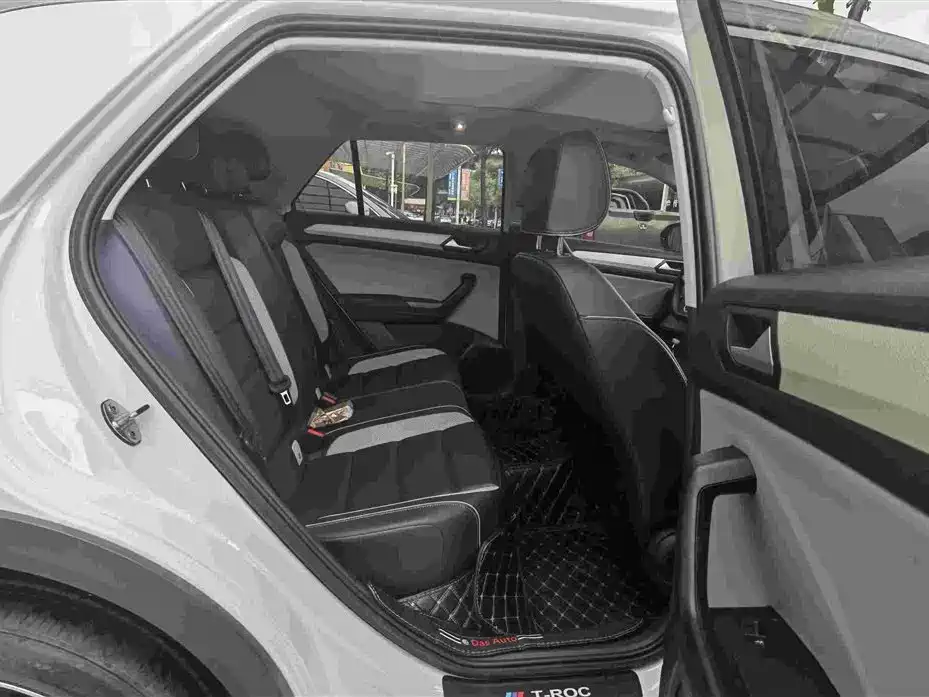 Volkswagen T-Roc 2023