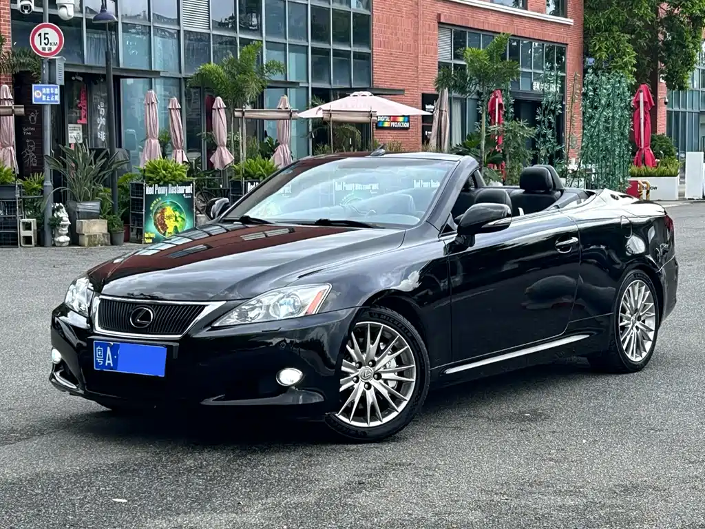 Lexus IS 2010