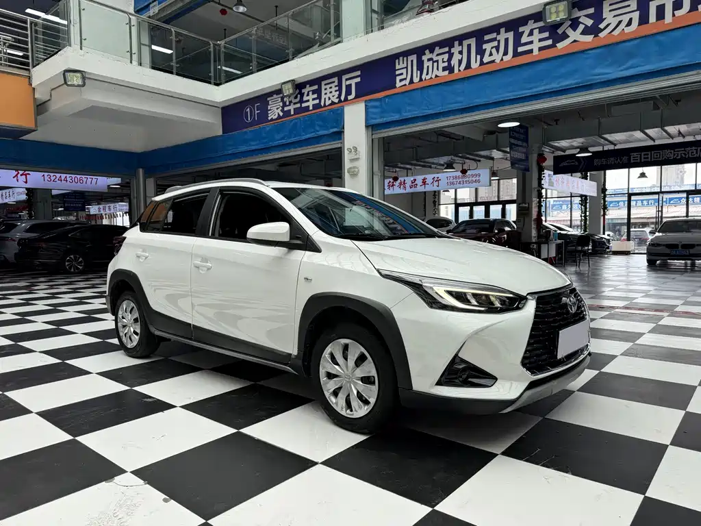 Toyota Yaris L 2022