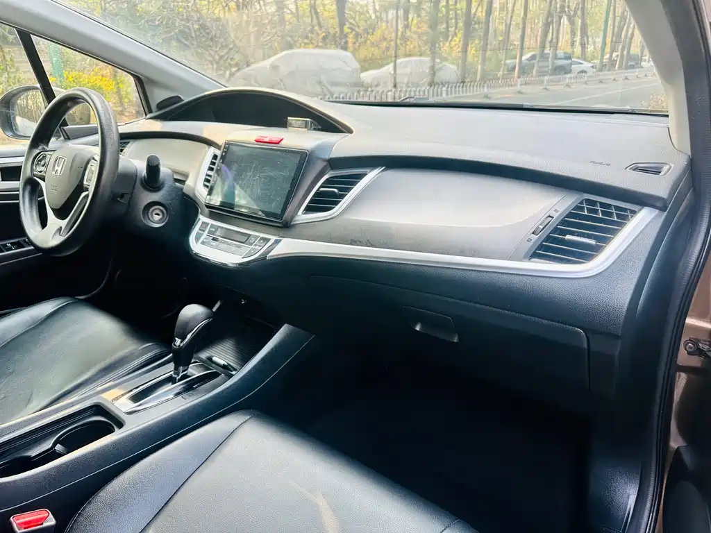 Honda Jade 2017 — фото 20
