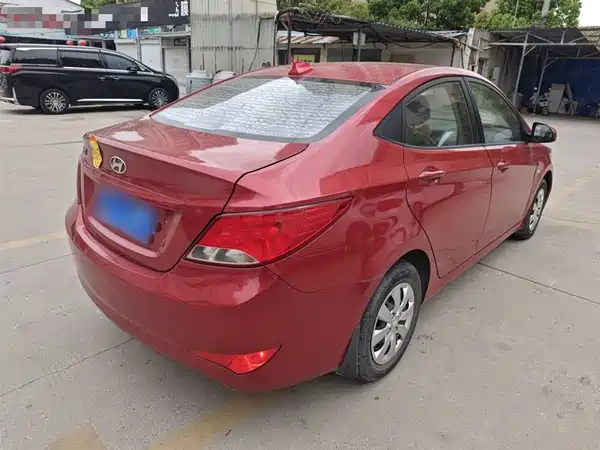 Hyundai Accent 2014
