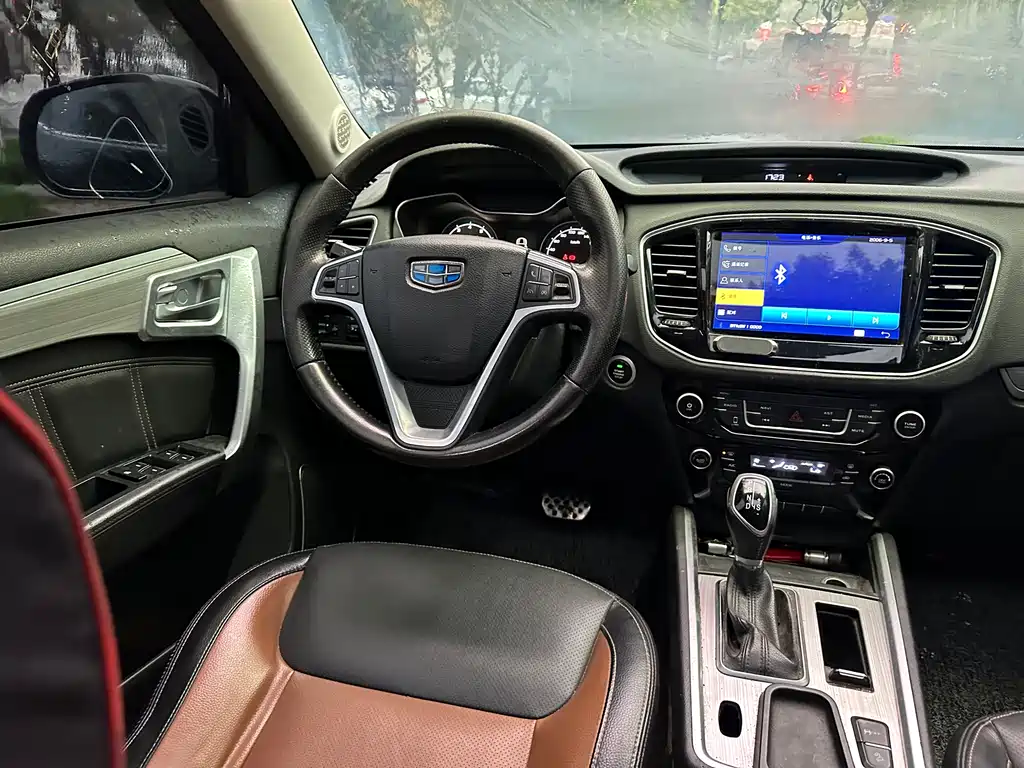 Geely Vision X6 2017 — фото 12