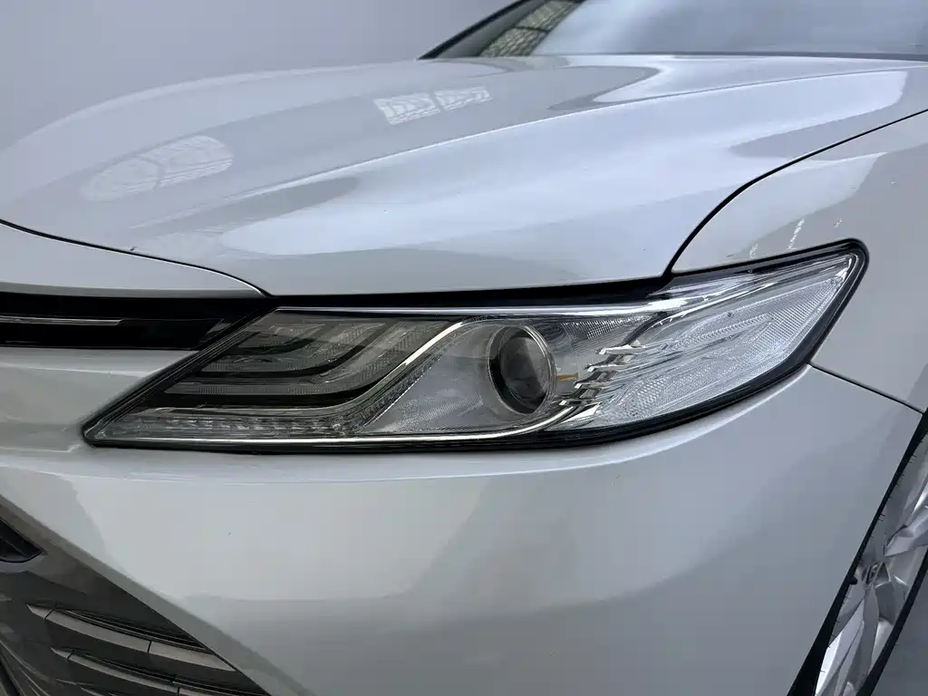 Toyota Camry 2019 — фото 9