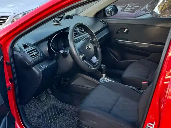 Kia K2 2012