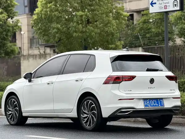 Volkswagen Golf 2022