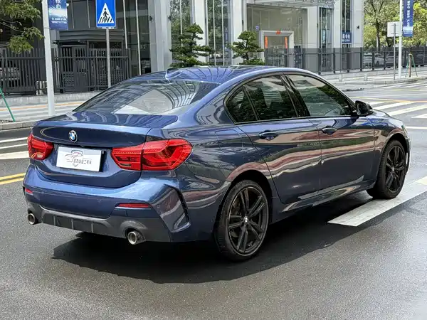 BMW 1 Series 2021