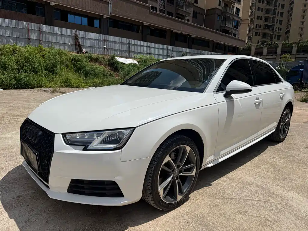Audi A4L 2017