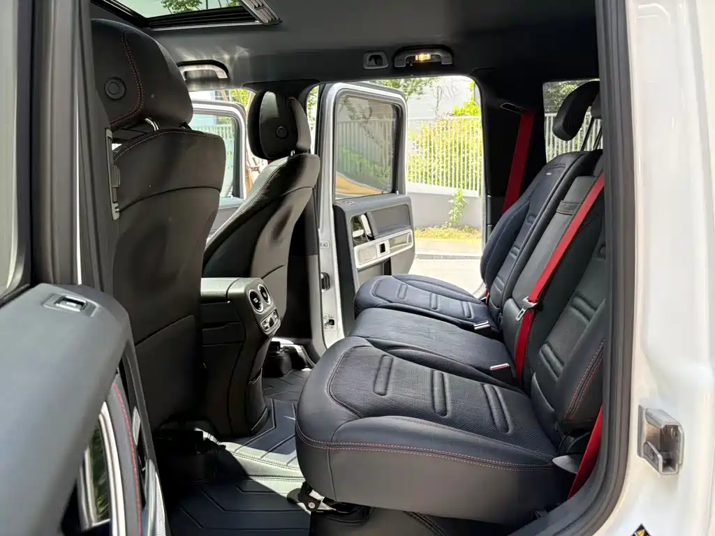 Mercedes-Benz G-Class 2023 — фото 10