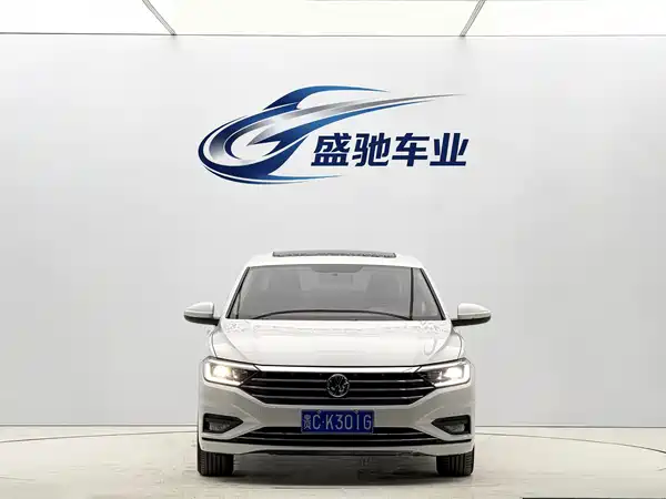 Volkswagen Sagitar 2022