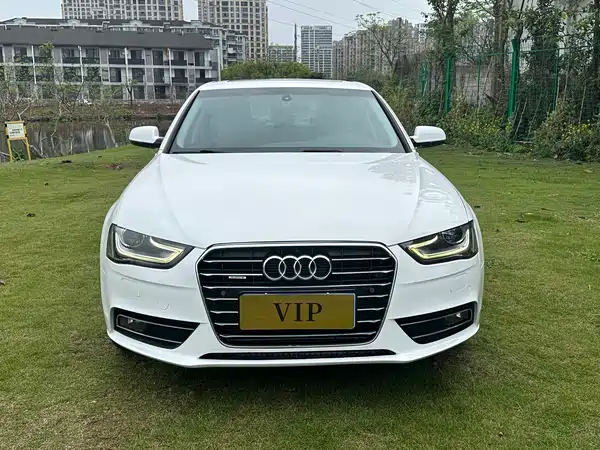 Audi A4L 2015