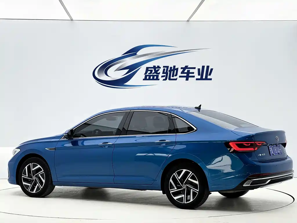 Volkswagen Sagitar 2022